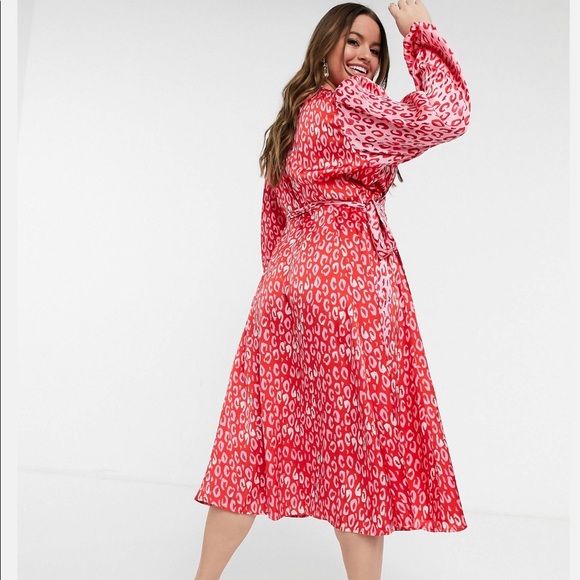 Never Fully Dressed Wrap dress - Picture 2 of 3